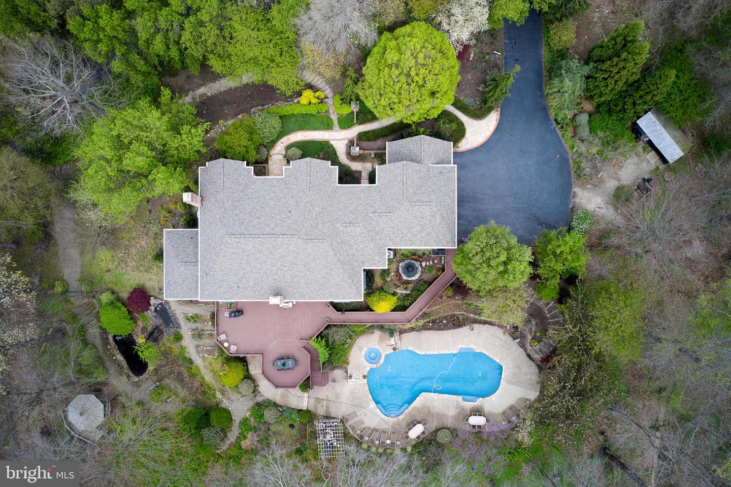 2 WINDBROOK DRIVE
