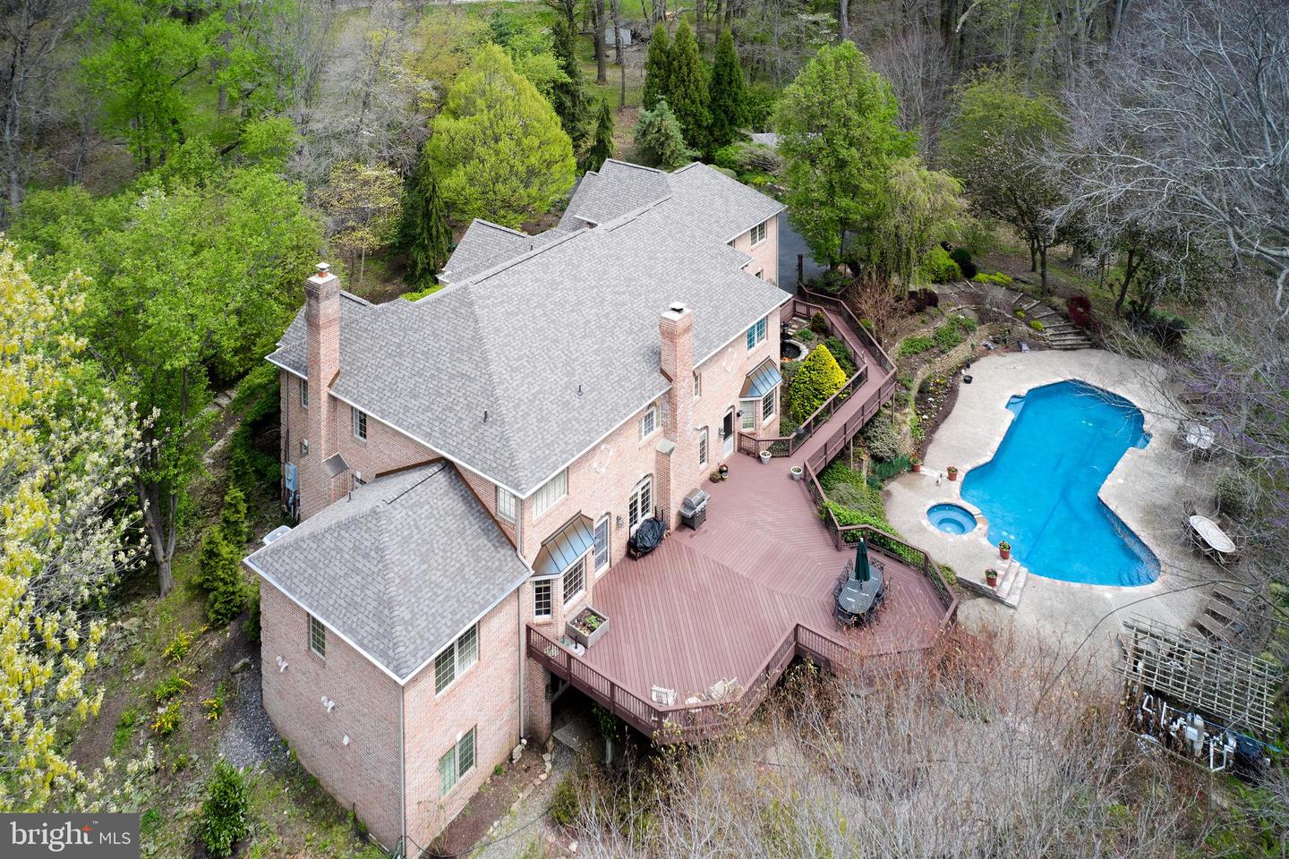 2 WINDBROOK DRIVE