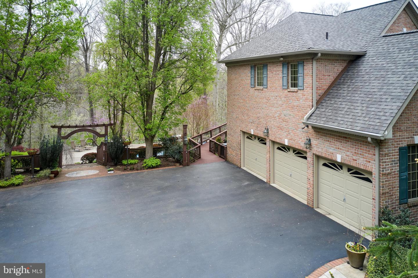 2 WINDBROOK DRIVE