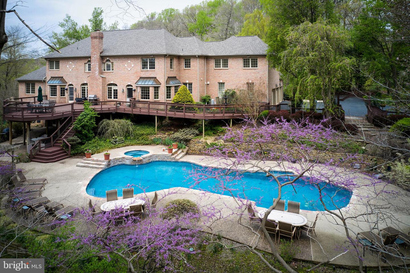 2 WINDBROOK DRIVE