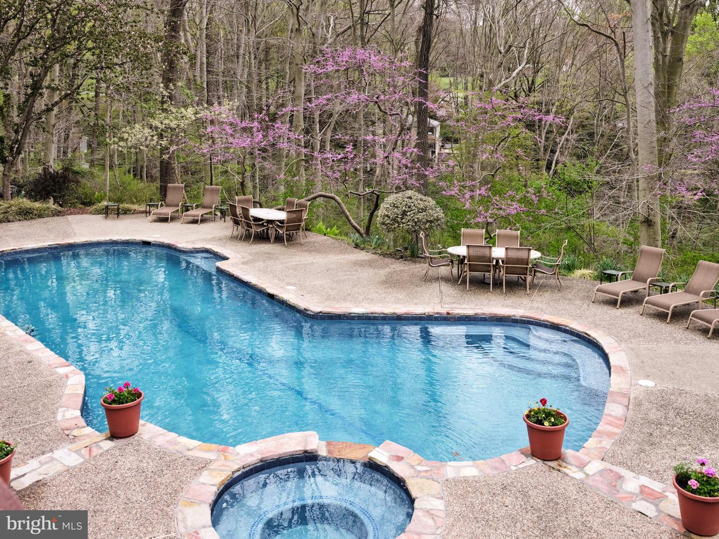 2 WINDBROOK DRIVE