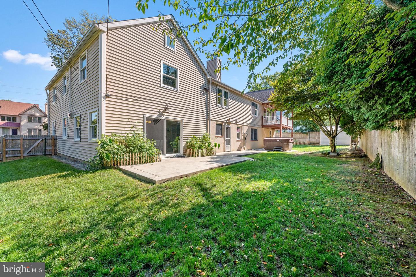 18 ALDWYN LANE