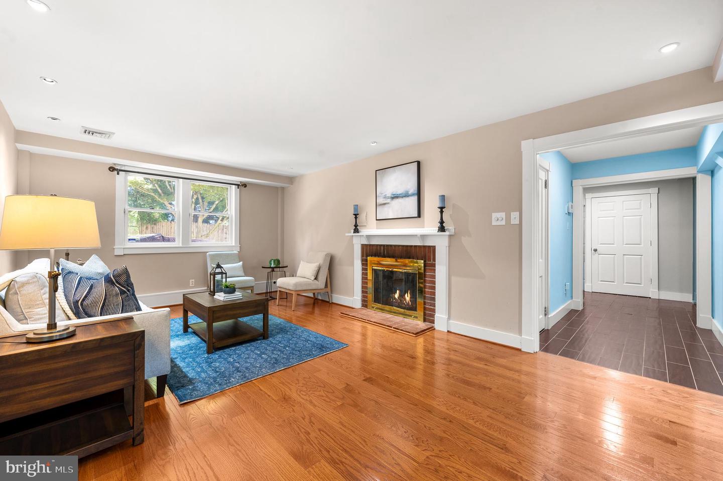 18 ALDWYN LANE