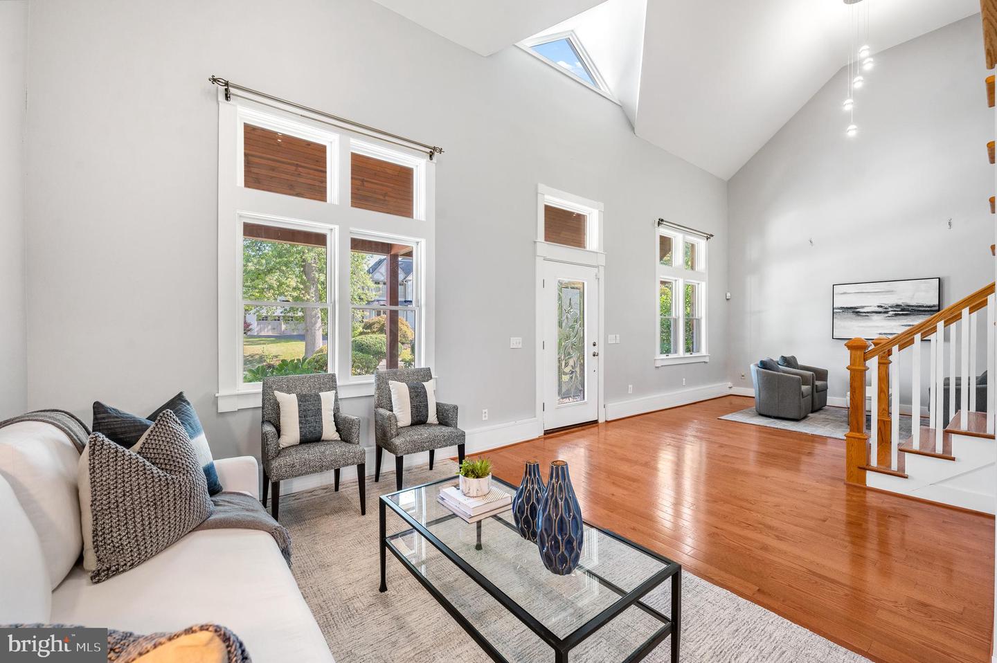 18 ALDWYN LANE