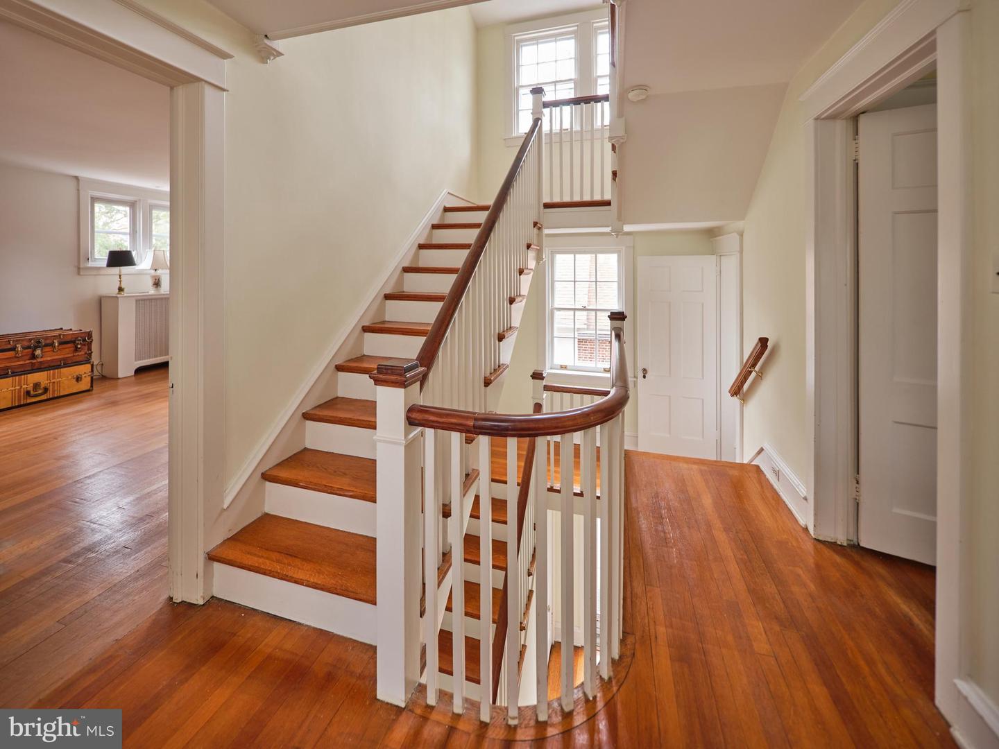 907 EAGLE ROAD