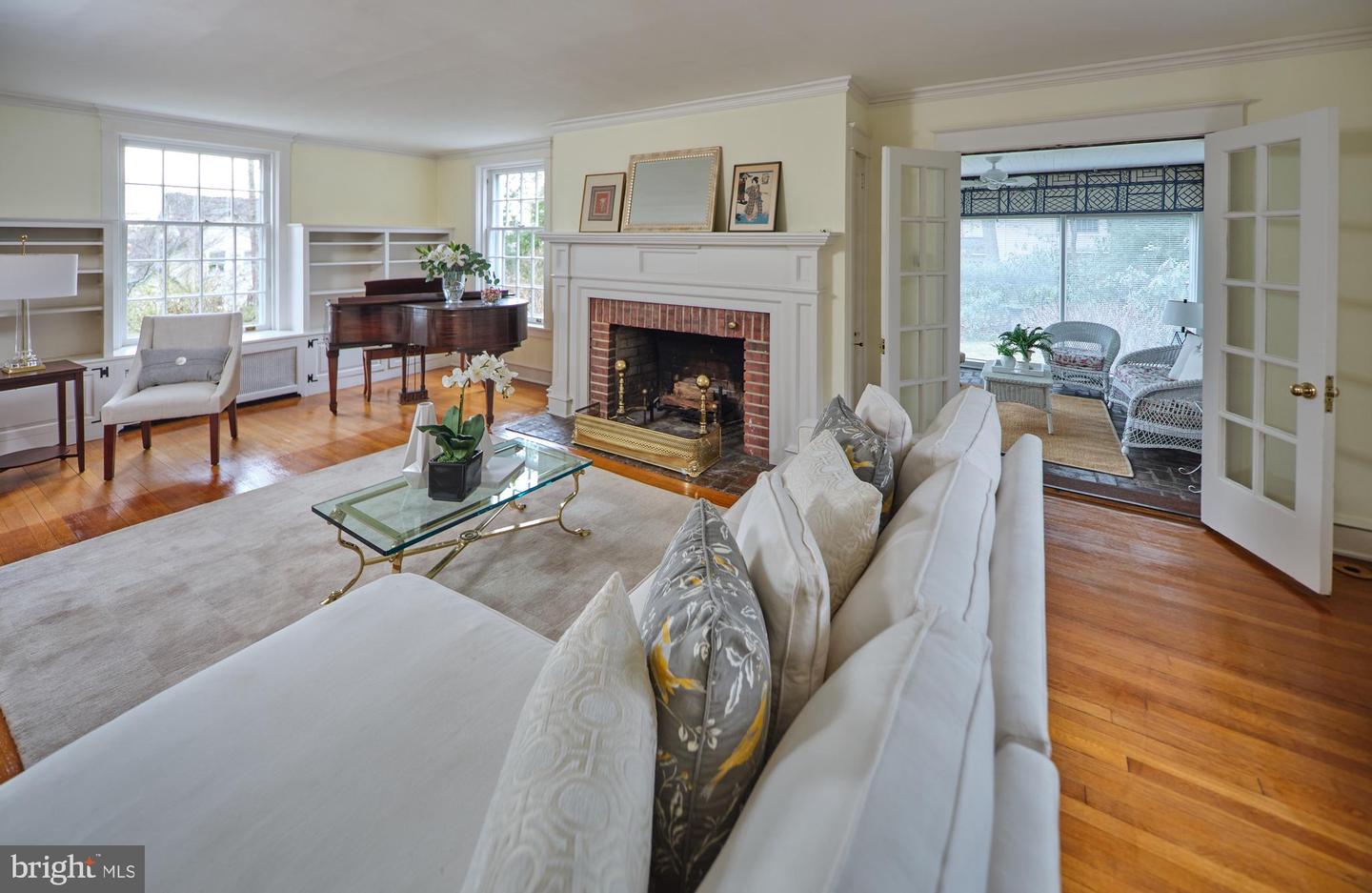 907 EAGLE ROAD