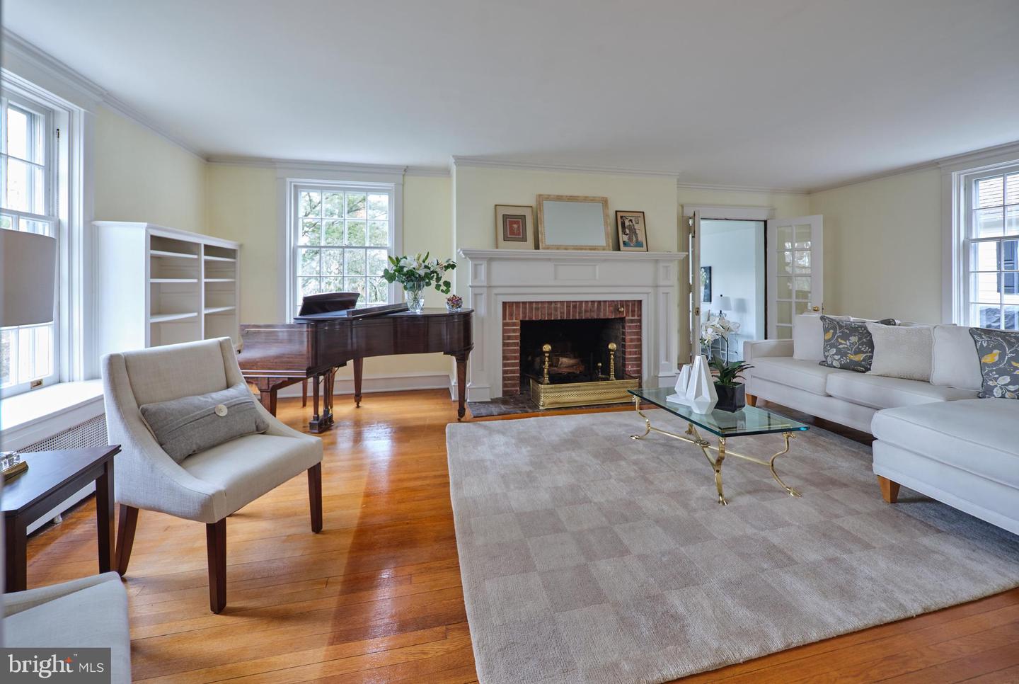 907 EAGLE ROAD