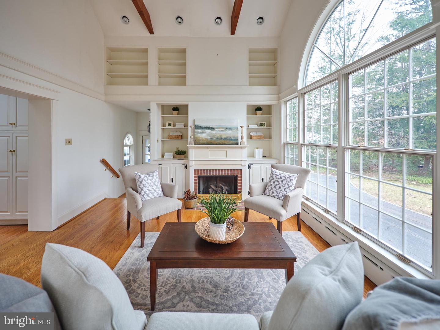 907 EAGLE ROAD