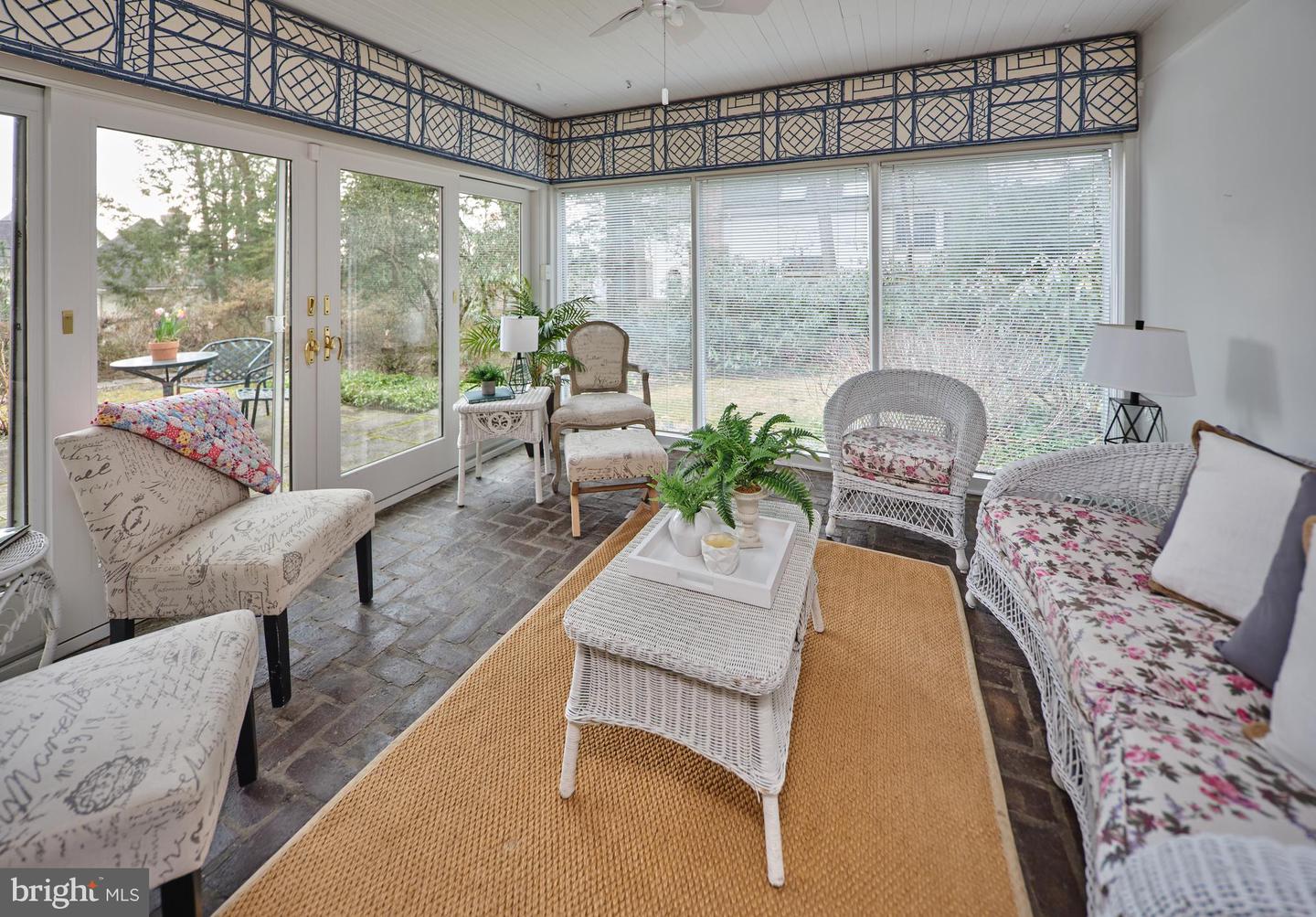 907 EAGLE ROAD