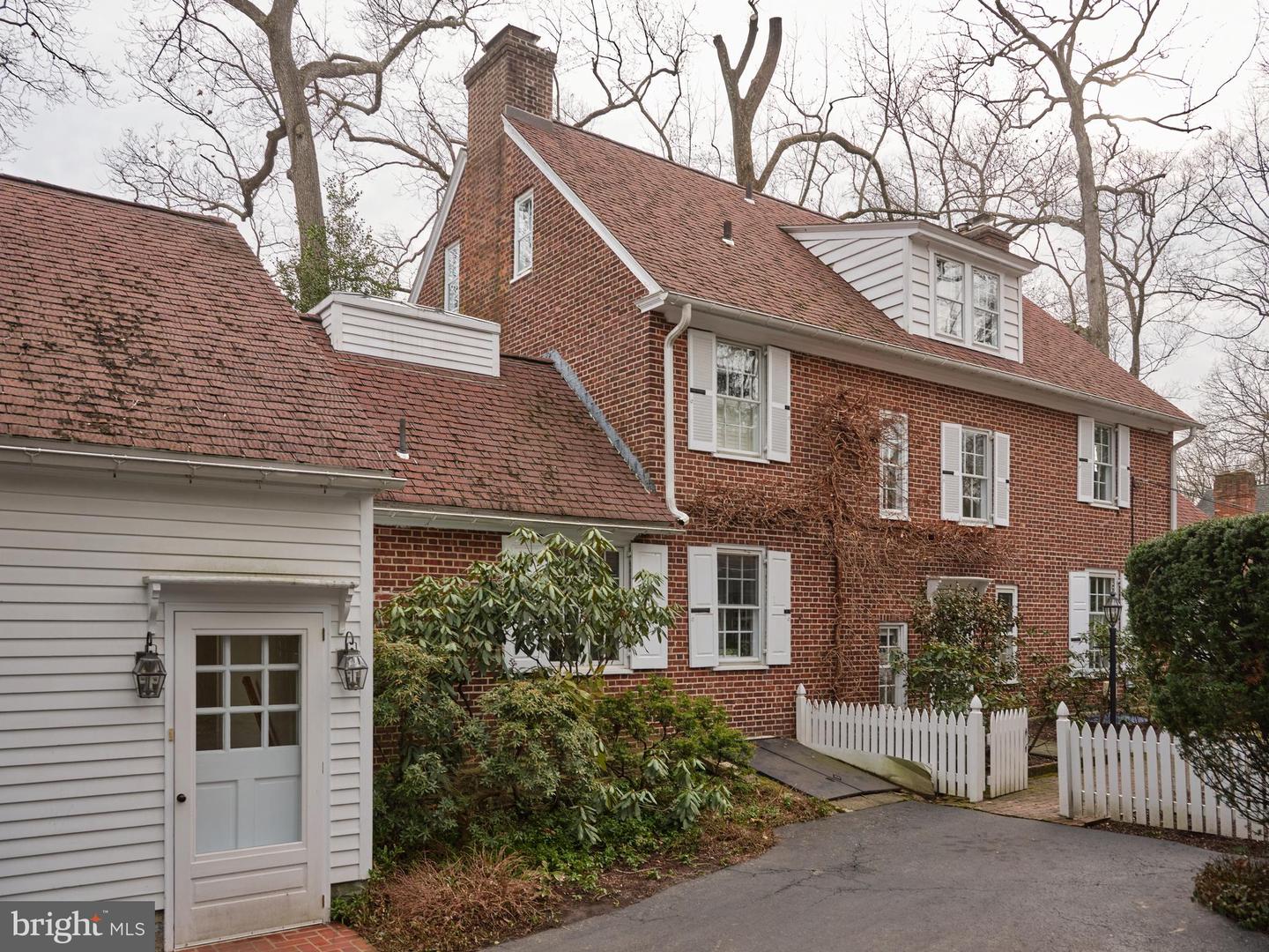 907 EAGLE ROAD