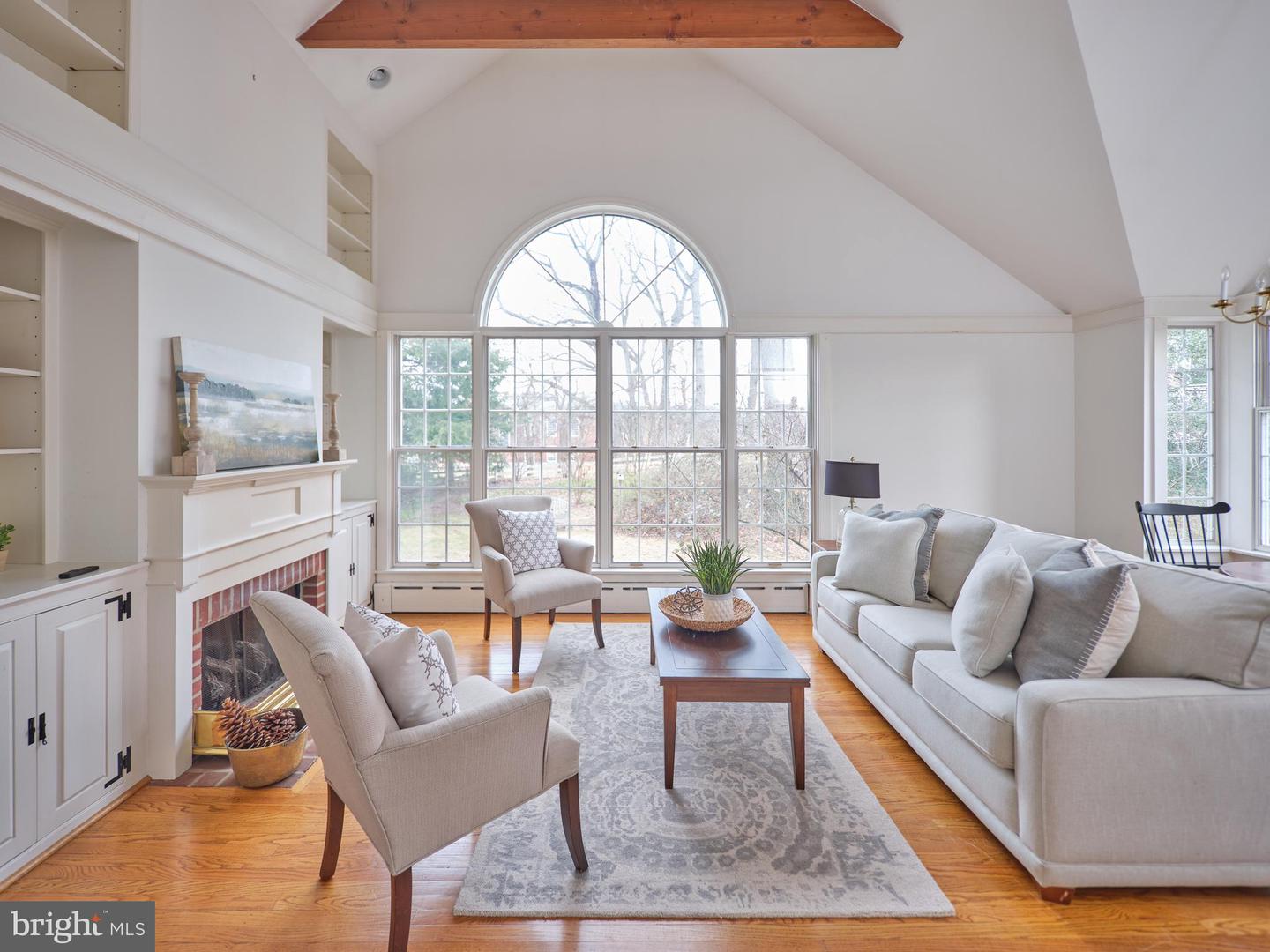 907 EAGLE ROAD