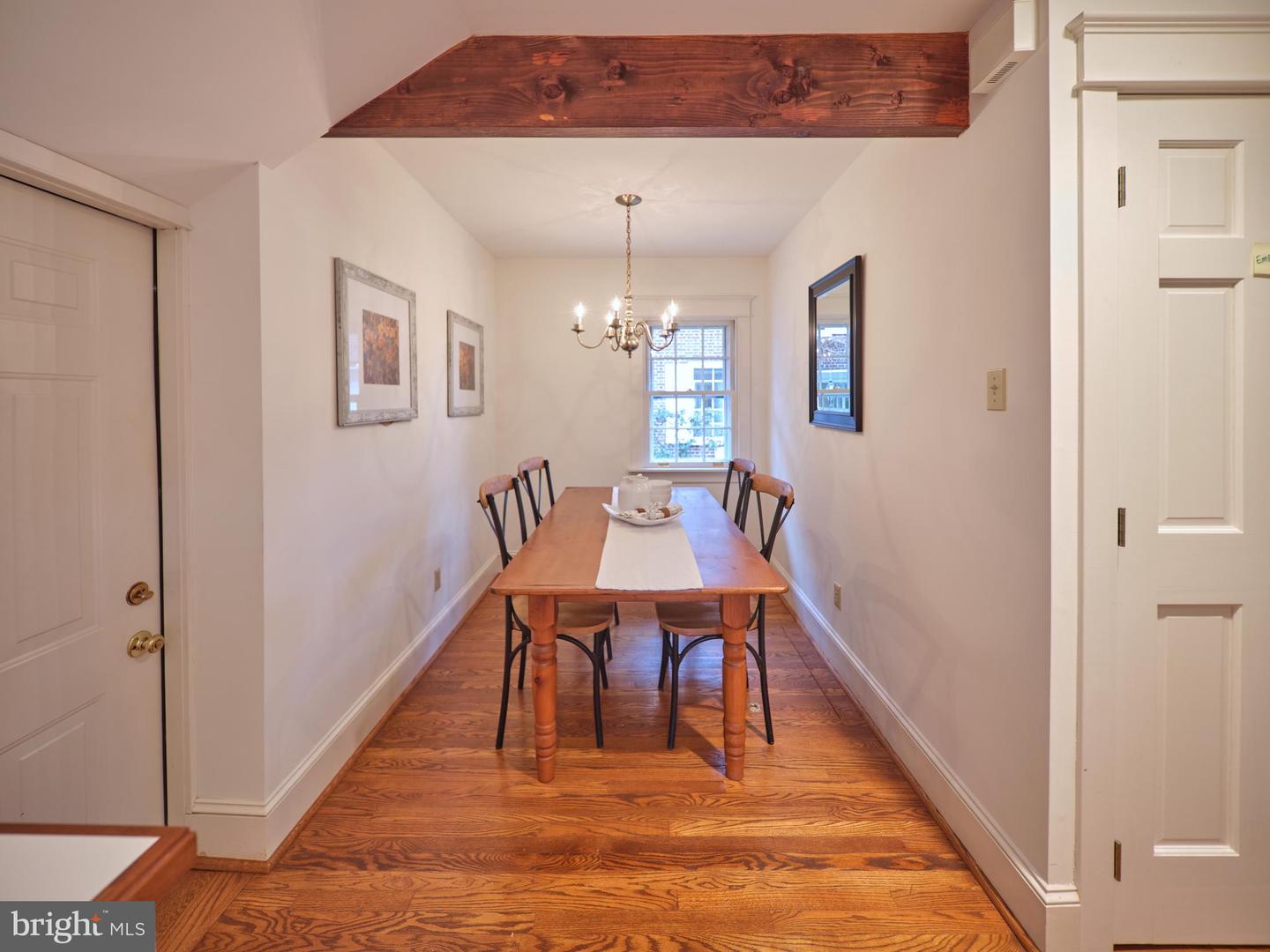907 EAGLE ROAD