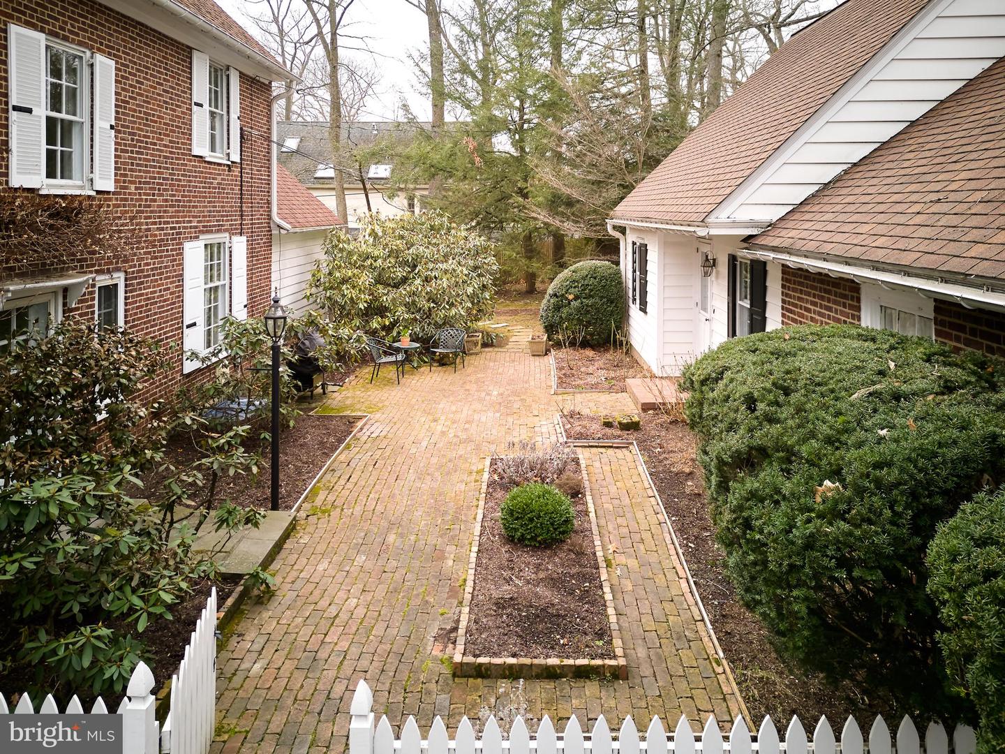 907 EAGLE ROAD