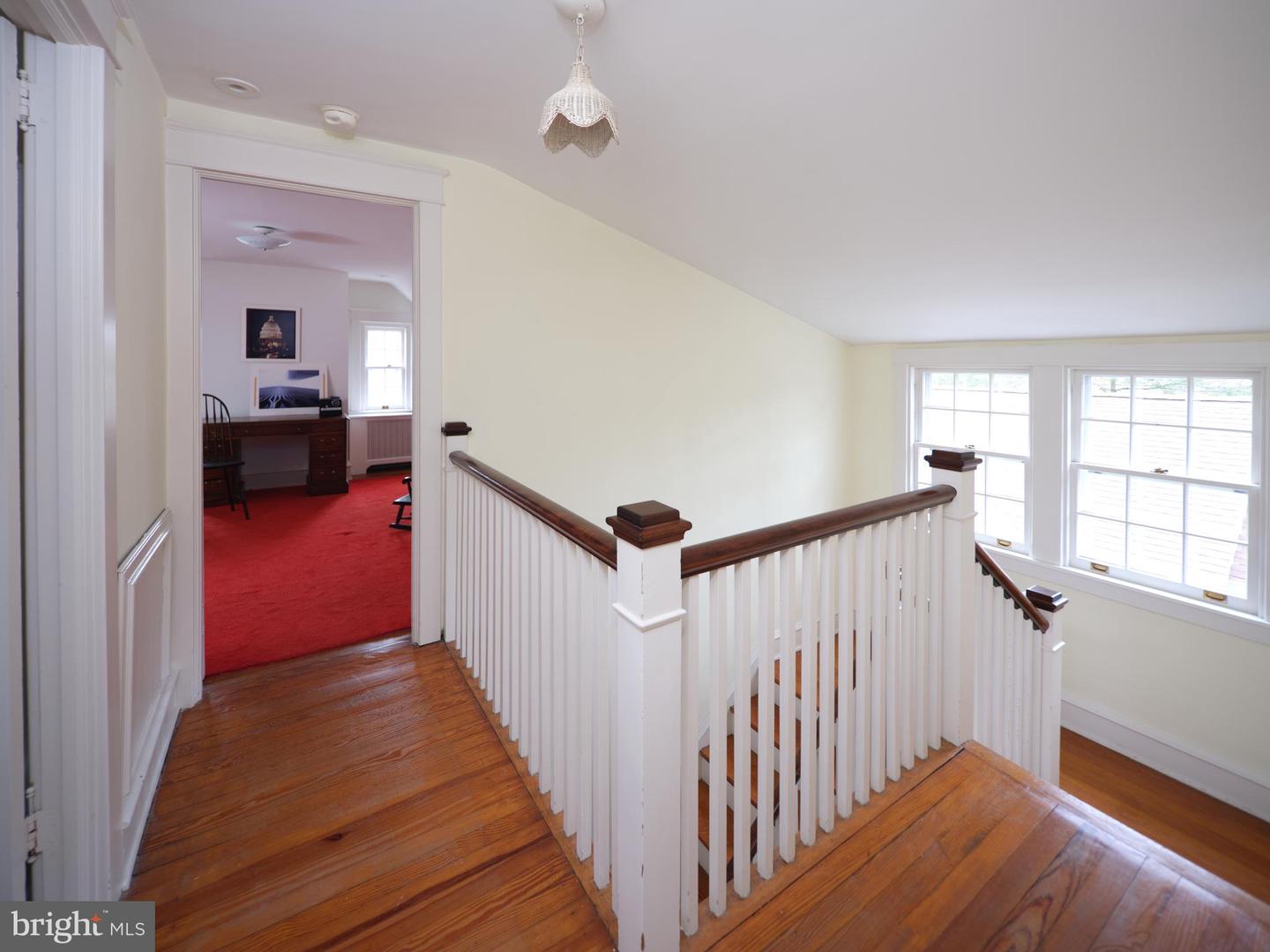 907 EAGLE ROAD