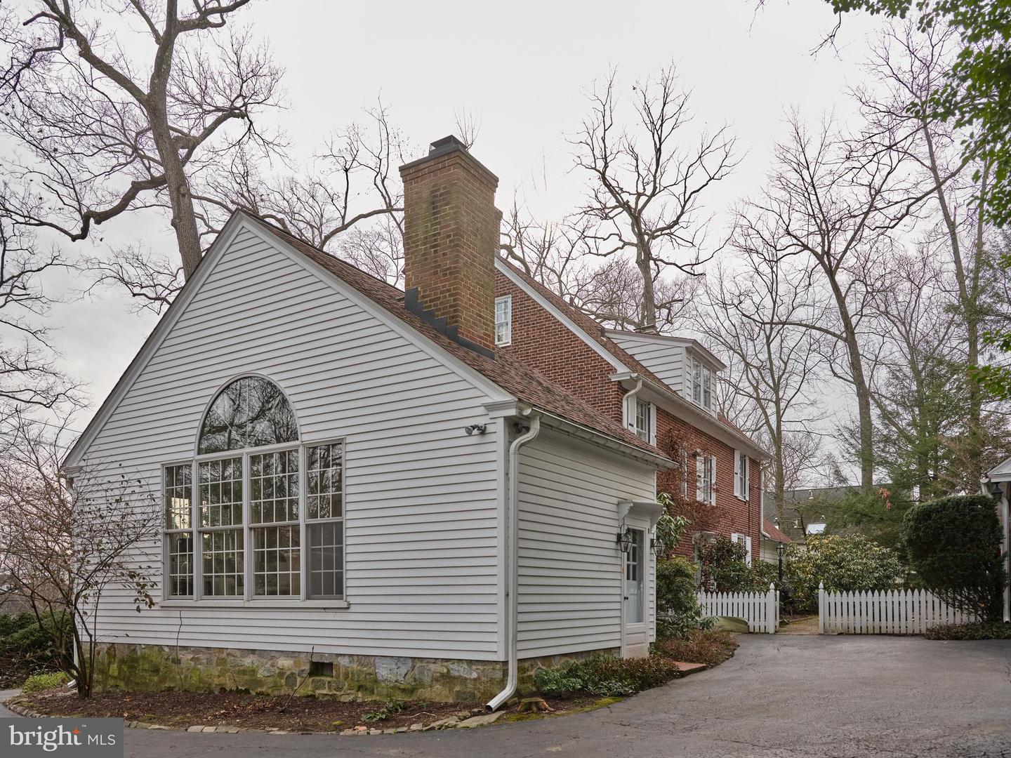 907 EAGLE ROAD