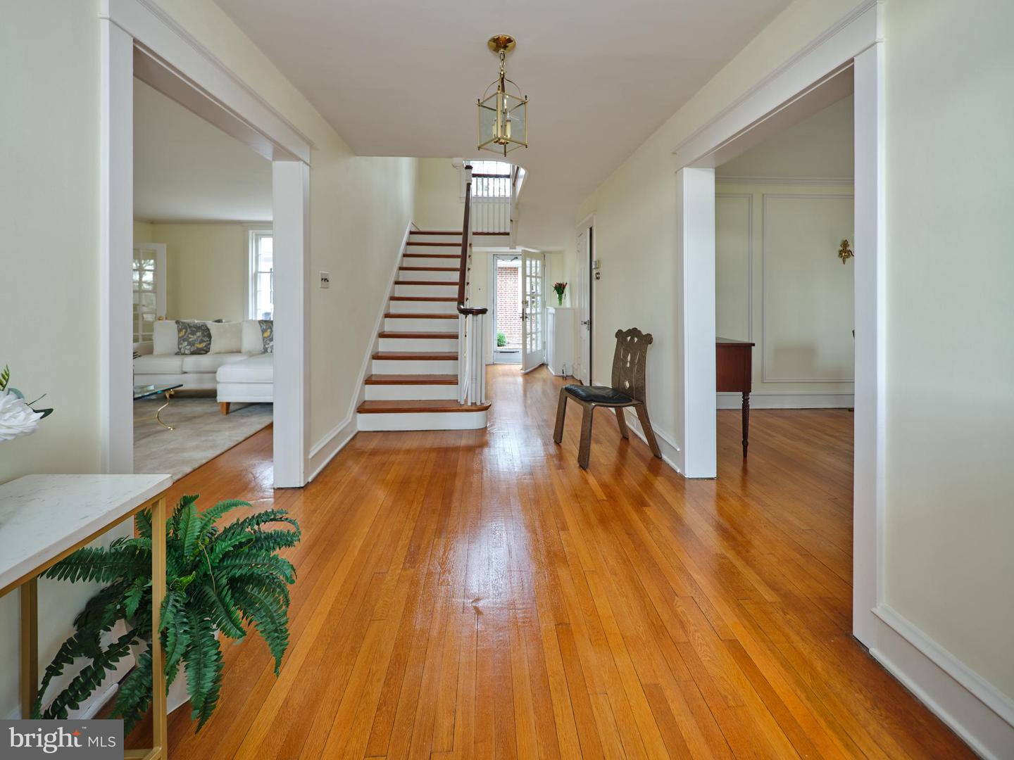 907 EAGLE ROAD