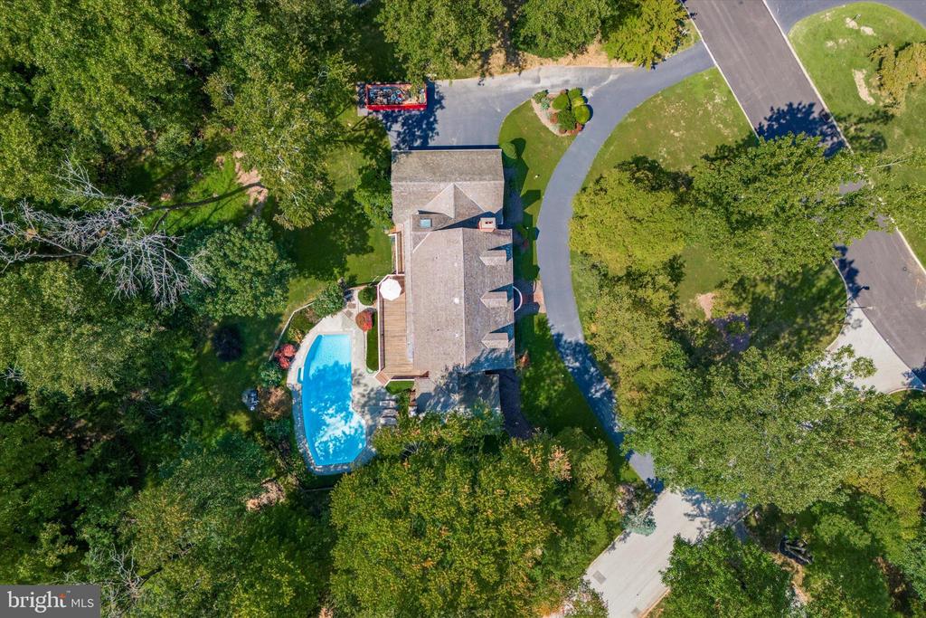 1 Lakeshore Dr