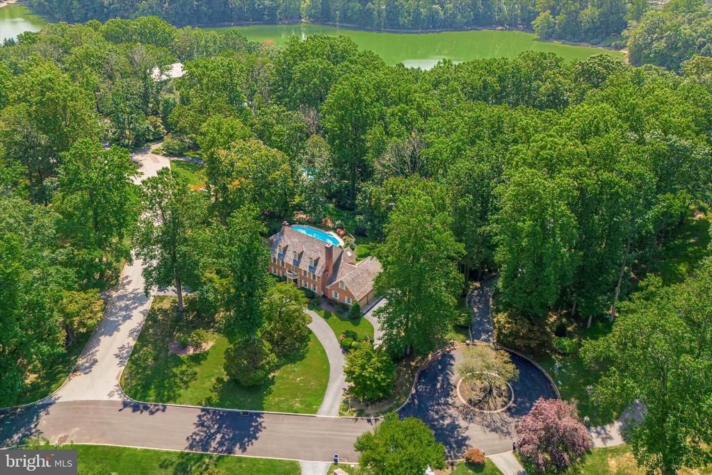 1 Lakeshore Dr