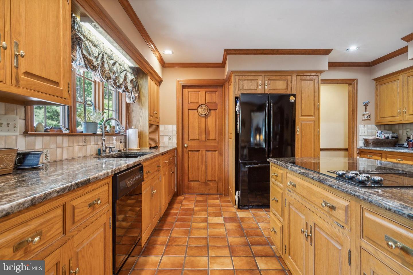 1 Lakeshore Dr