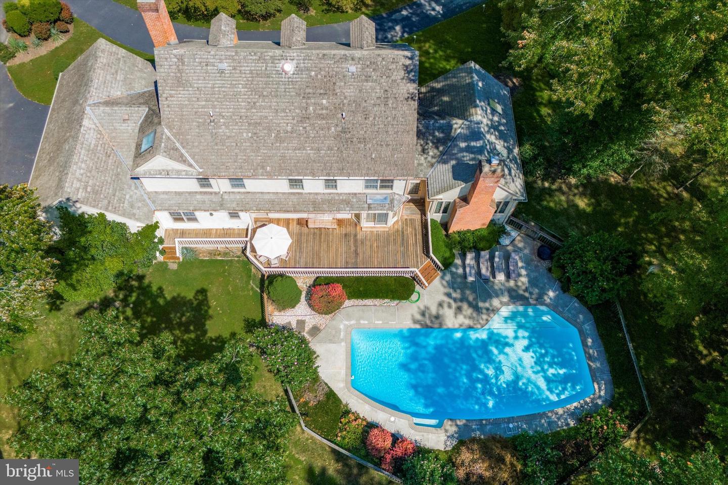 1 Lakeshore Dr