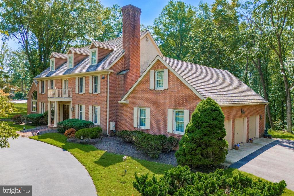 1 Lakeshore Dr