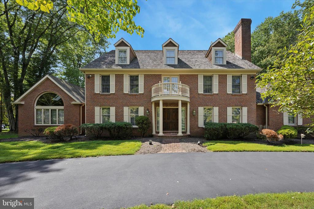 1 Lakeshore Dr