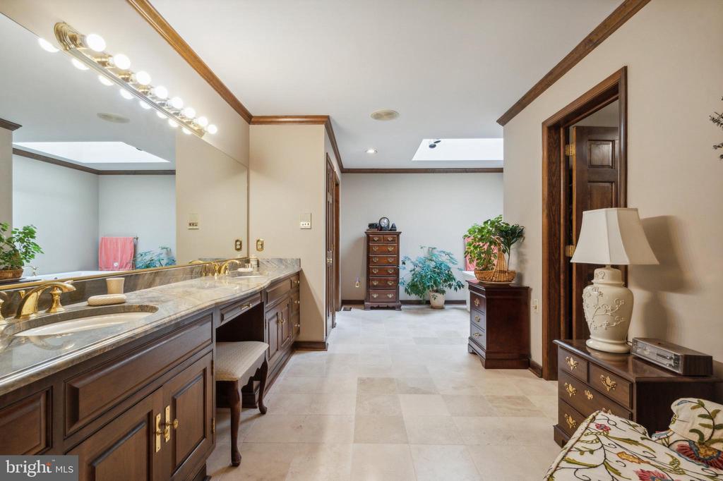 1 Lakeshore Dr