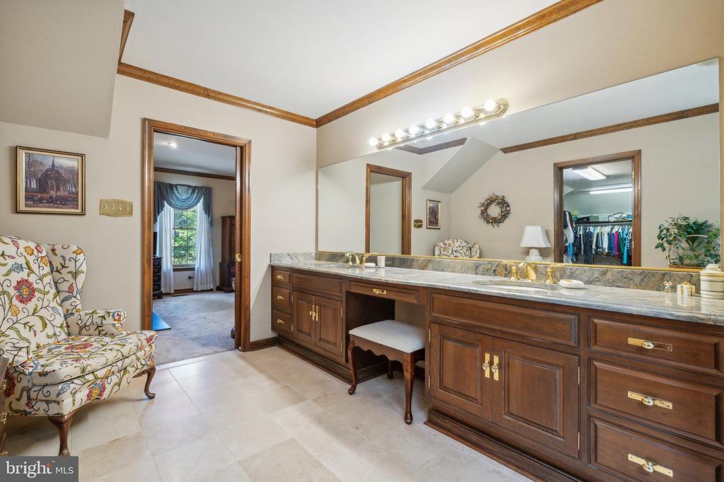 1 Lakeshore Dr