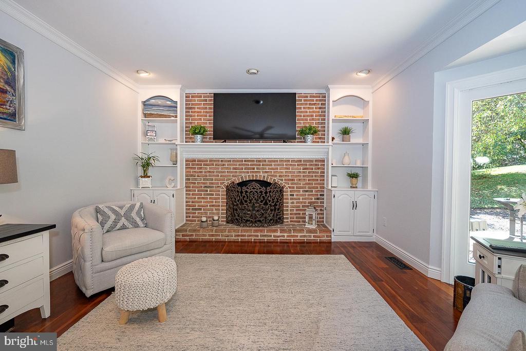 215 CORNELL DRIVE
