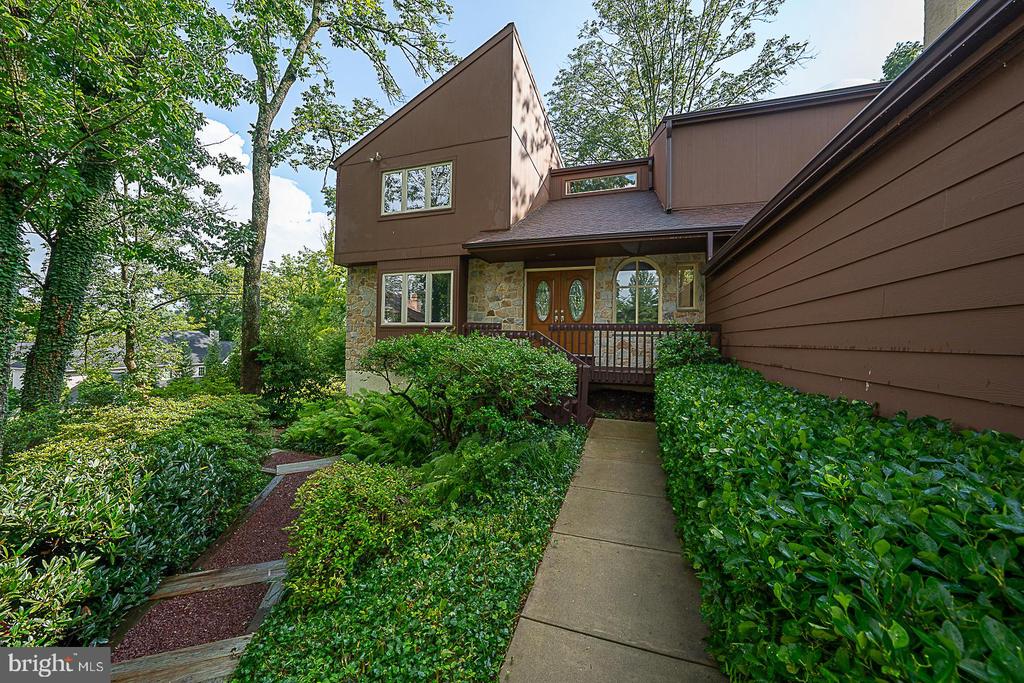 214 CORNELL DRIVE