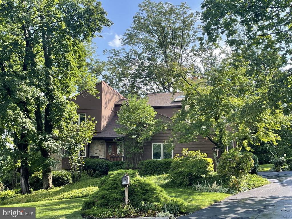 214 CORNELL DRIVE