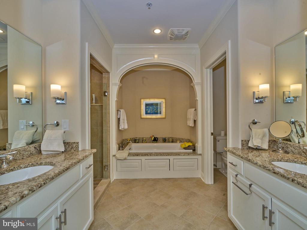 4203 PARKVIEW DRIVE