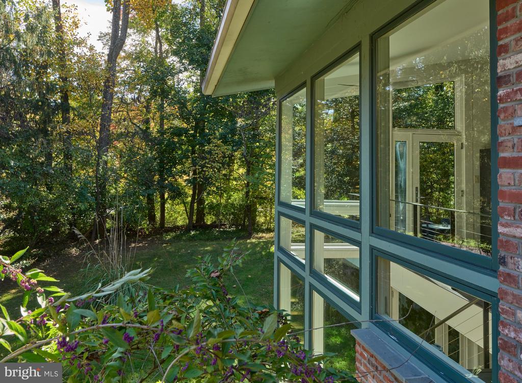 803 MAPLE GLEN ROAD