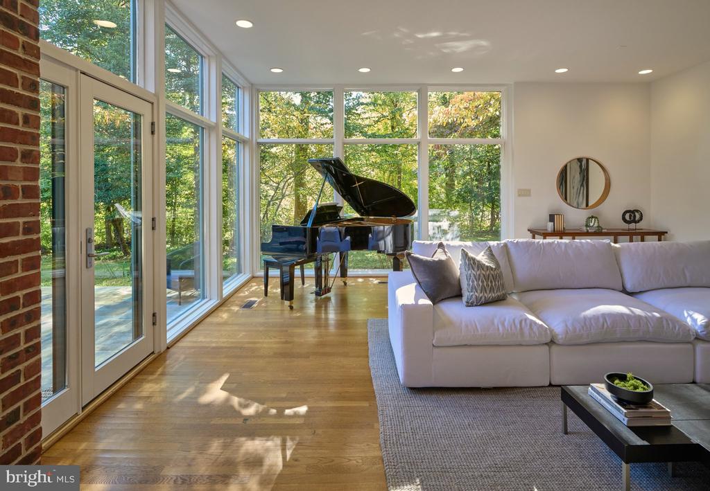 803 MAPLE GLEN ROAD