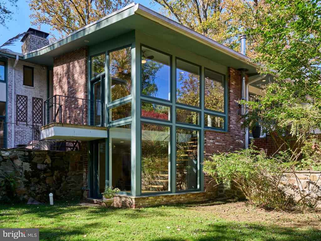 803 MAPLE GLEN ROAD