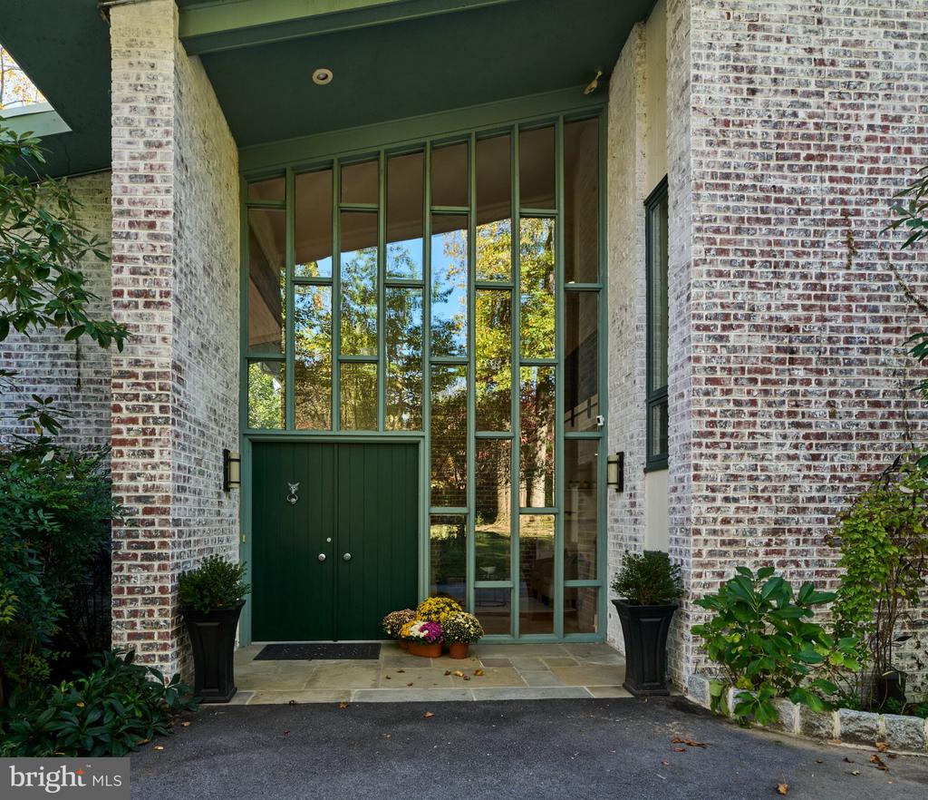 803 MAPLE GLEN ROAD