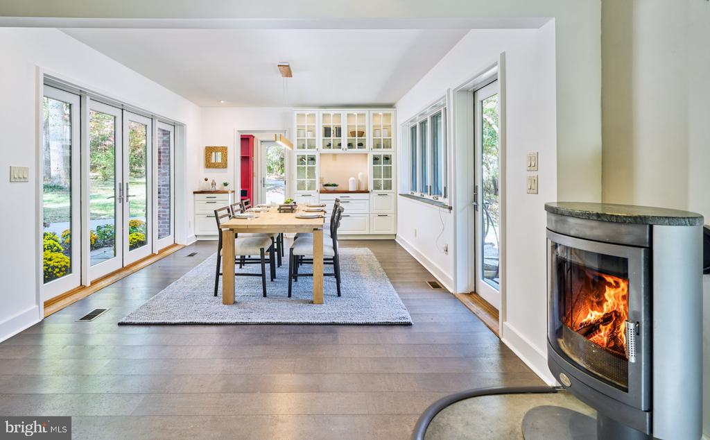 803 MAPLE GLEN ROAD
