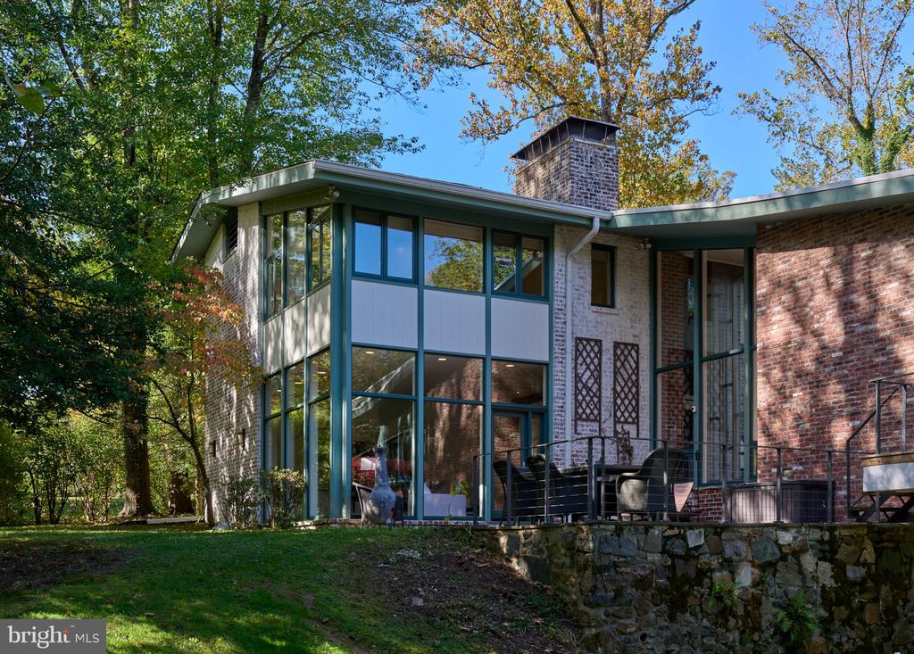 803 MAPLE GLEN ROAD