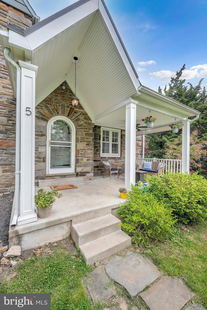 5 W AMHERST ROAD