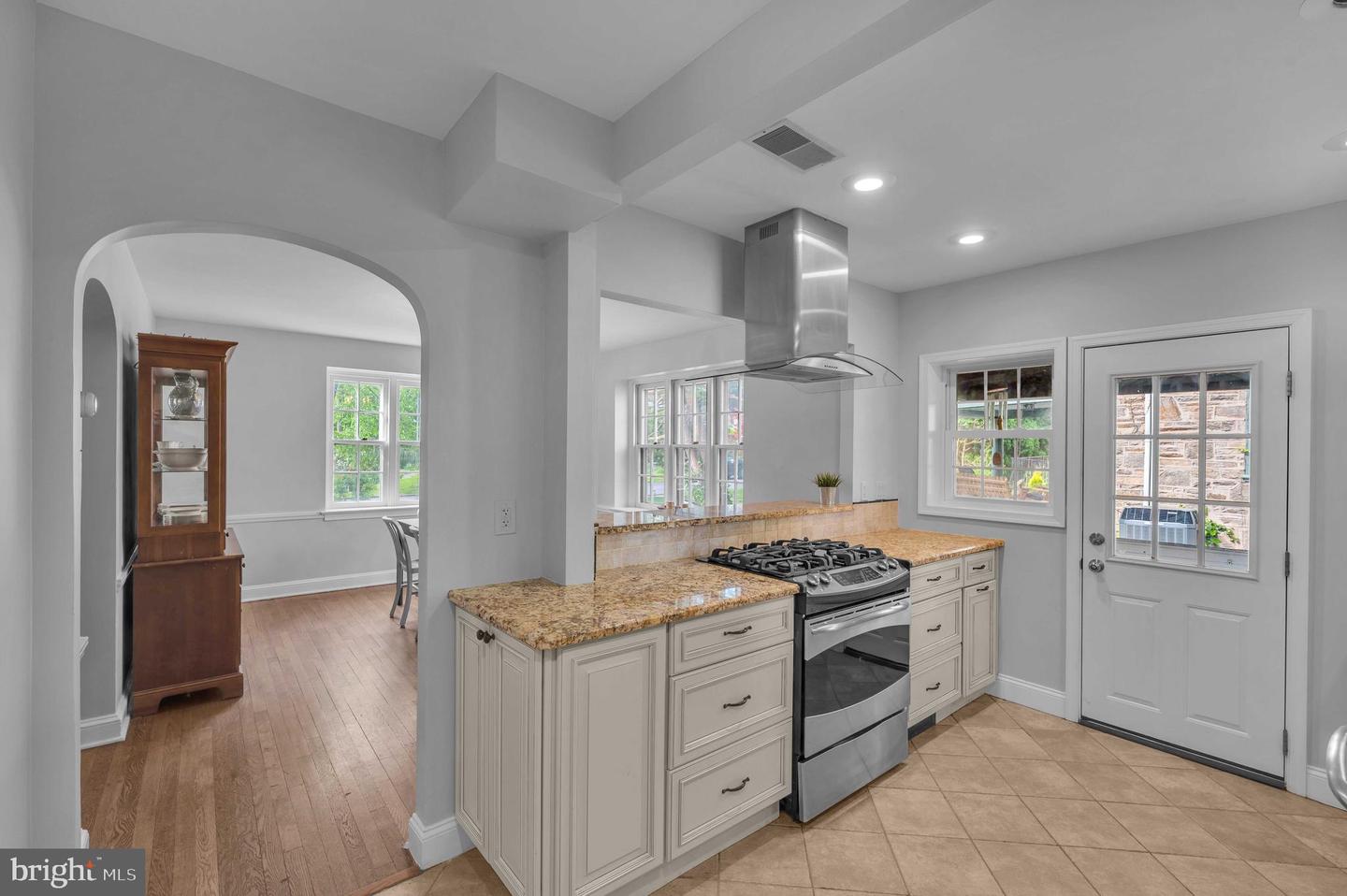 5 W AMHERST ROAD