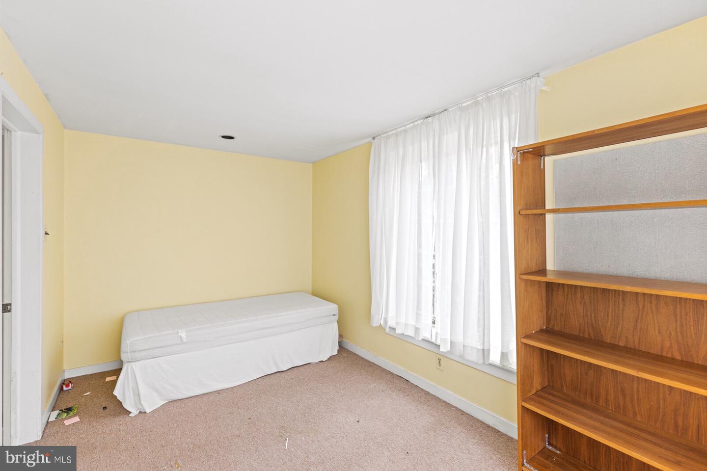 32 N Buck LANE