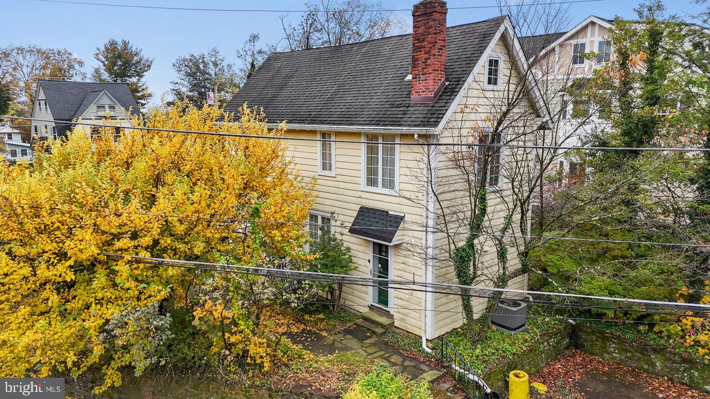32 N Buck LANE