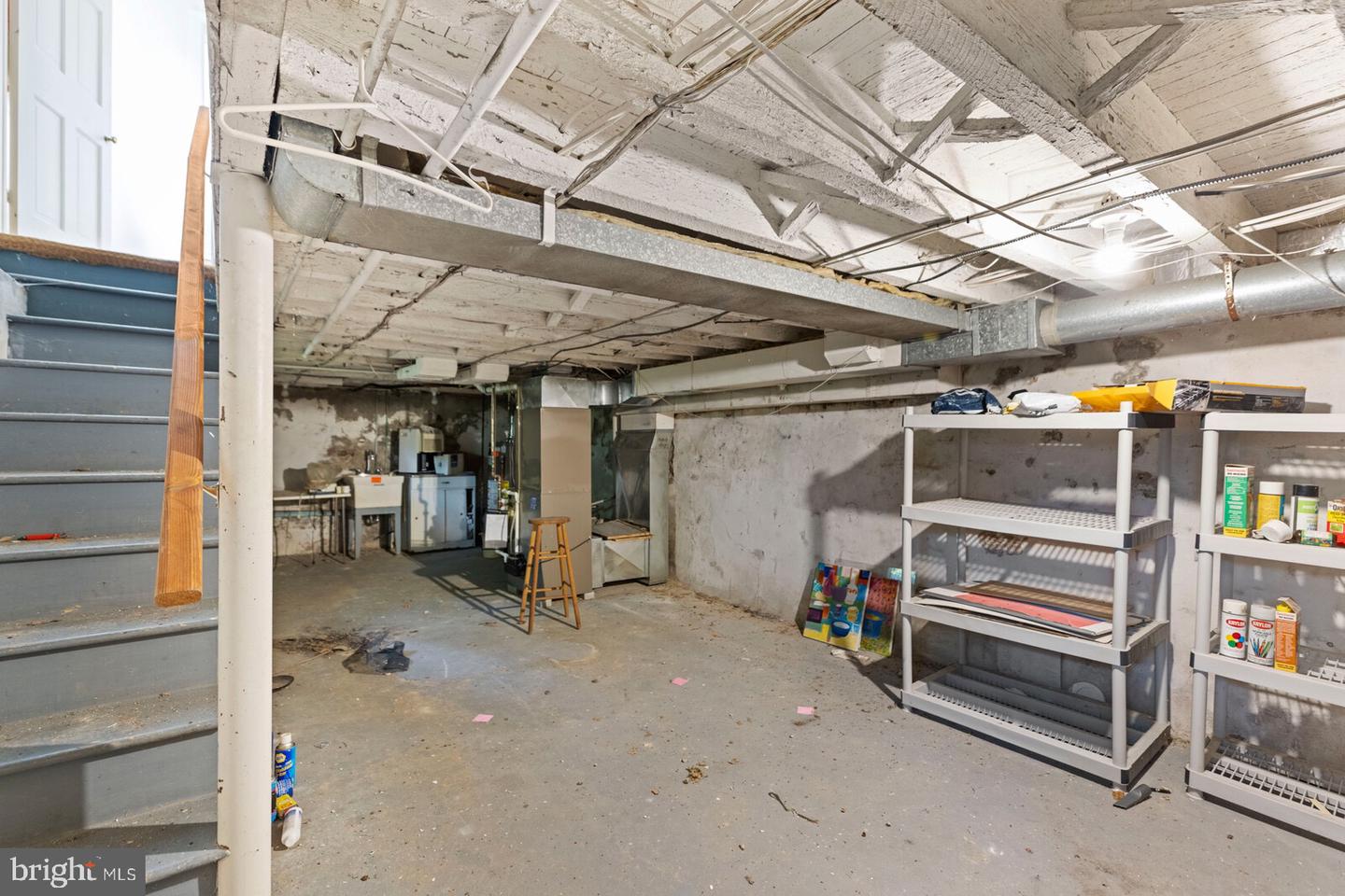 32 N Buck LANE