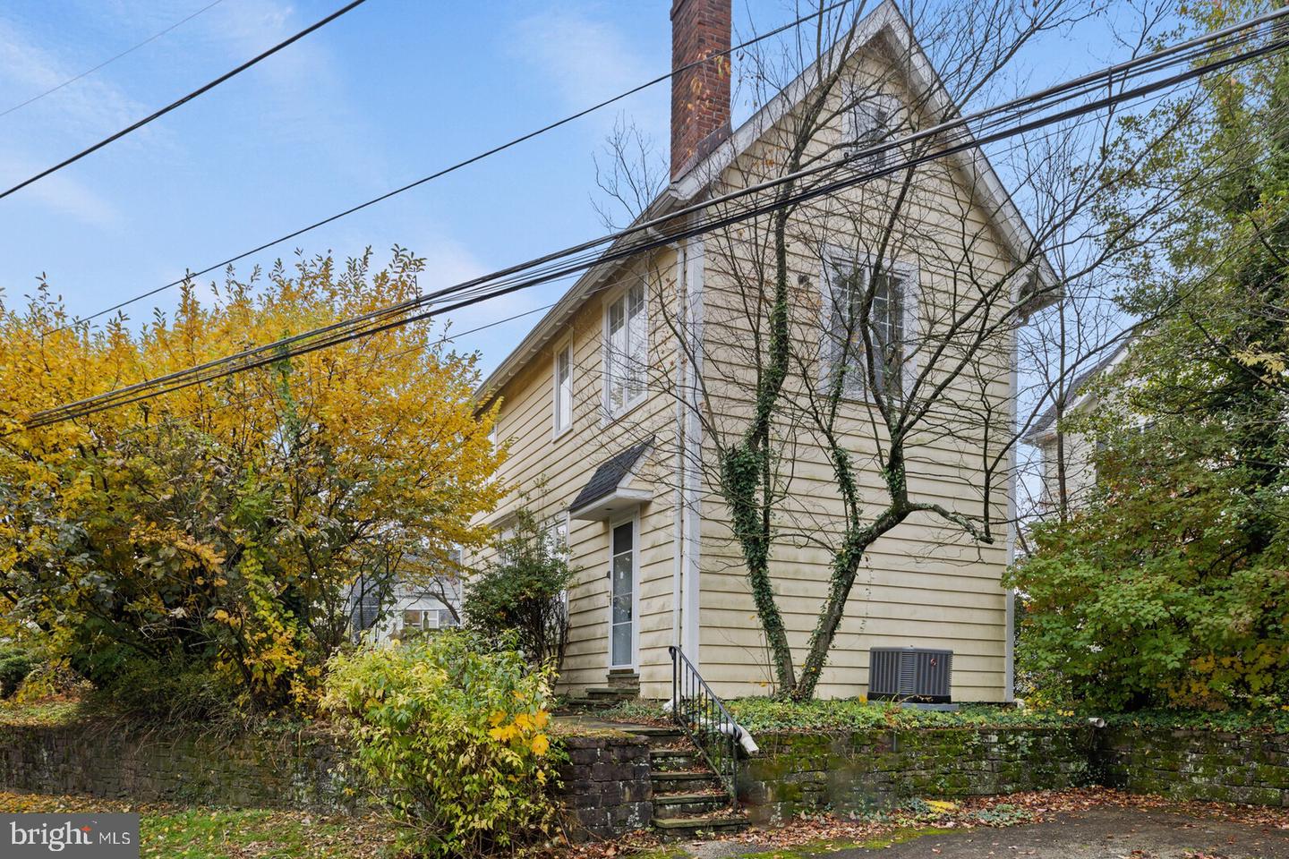 32 N Buck LANE