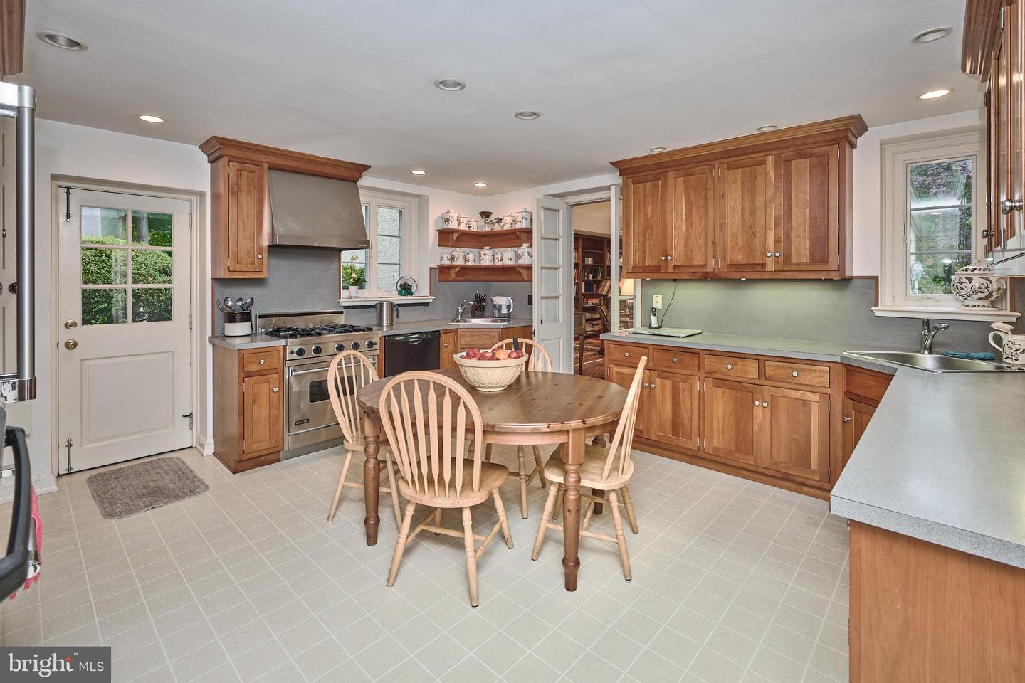 440 Colebrook Ln
