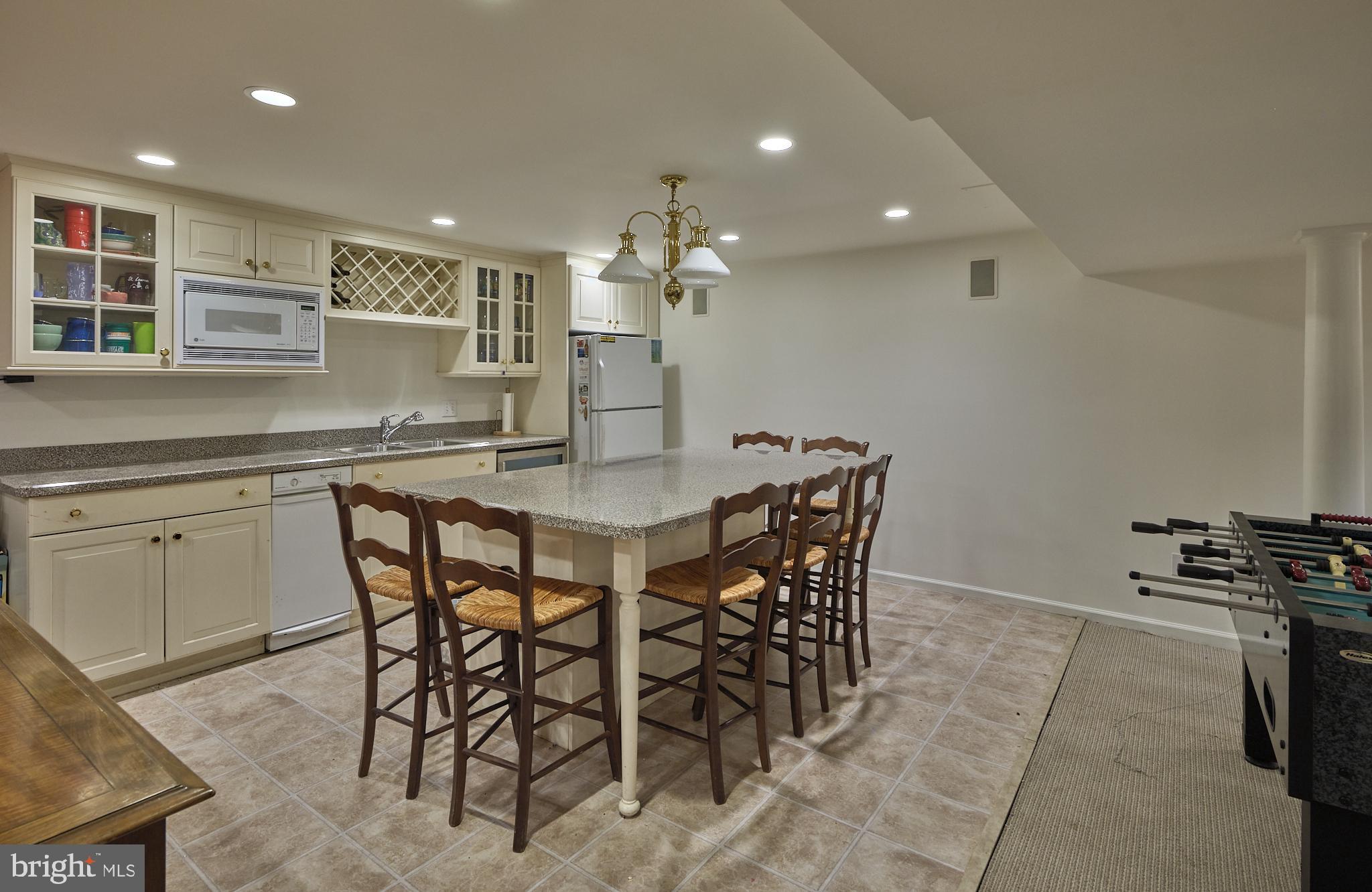 164 Rose Ln