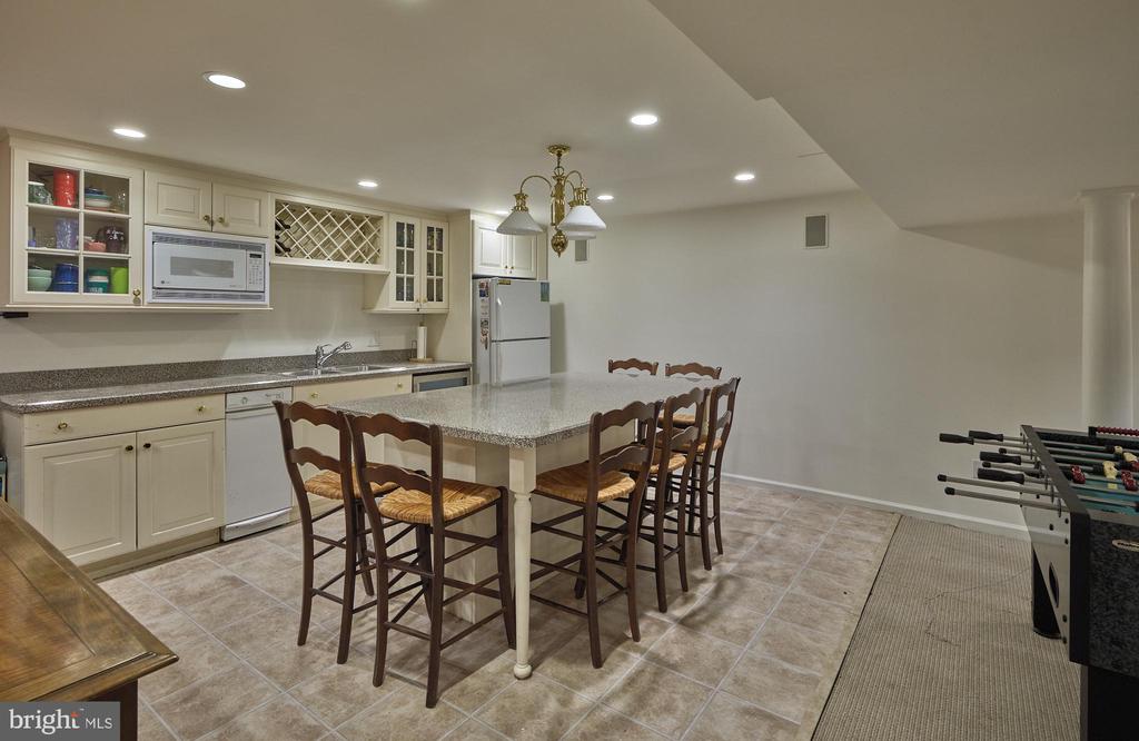 164 Rose Ln