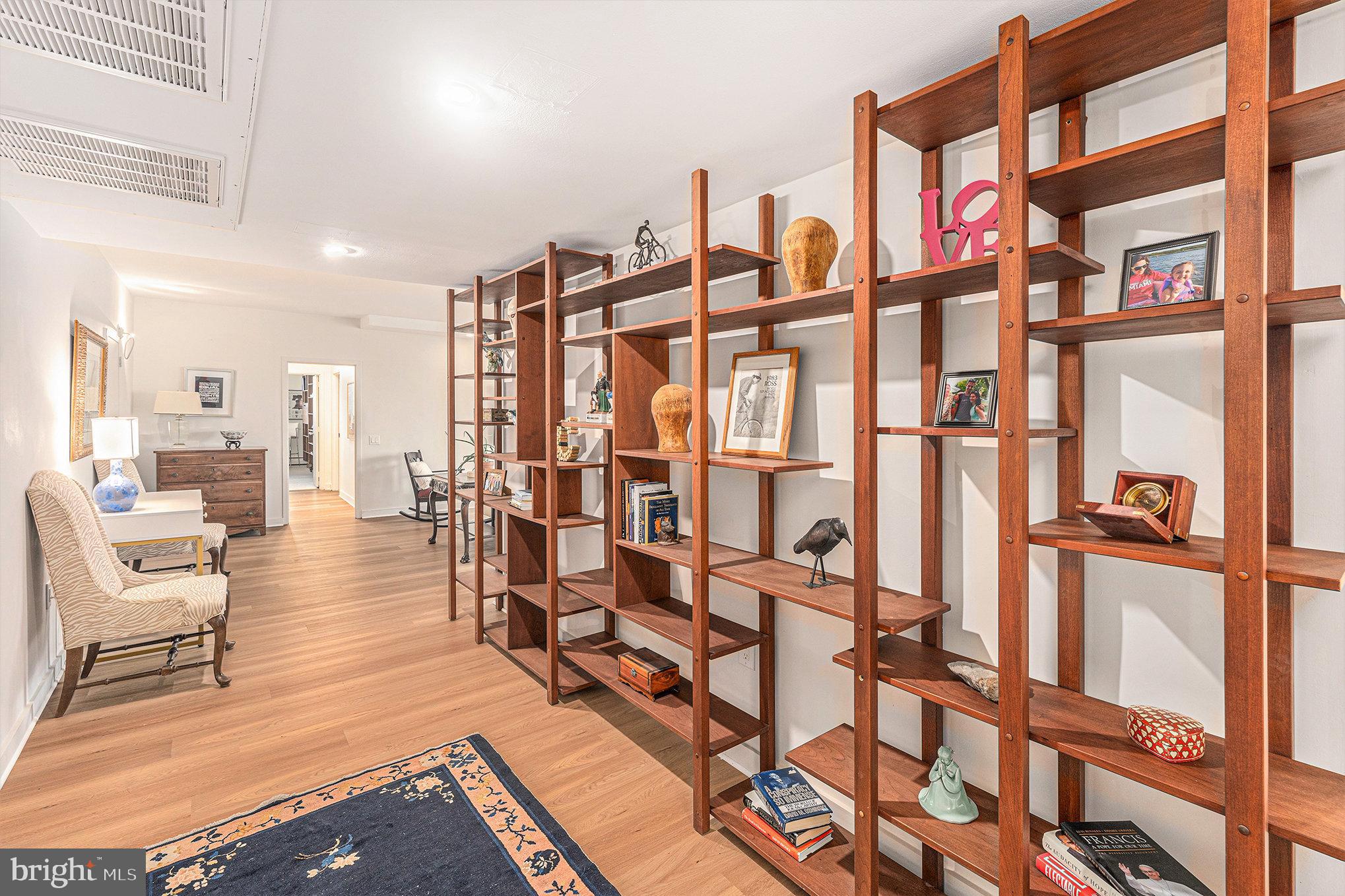 191 Presidential Blvd #R-417