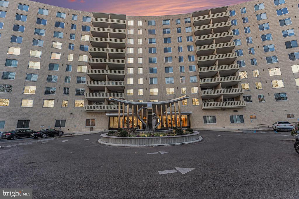 191 Presidential Blvd #R-417