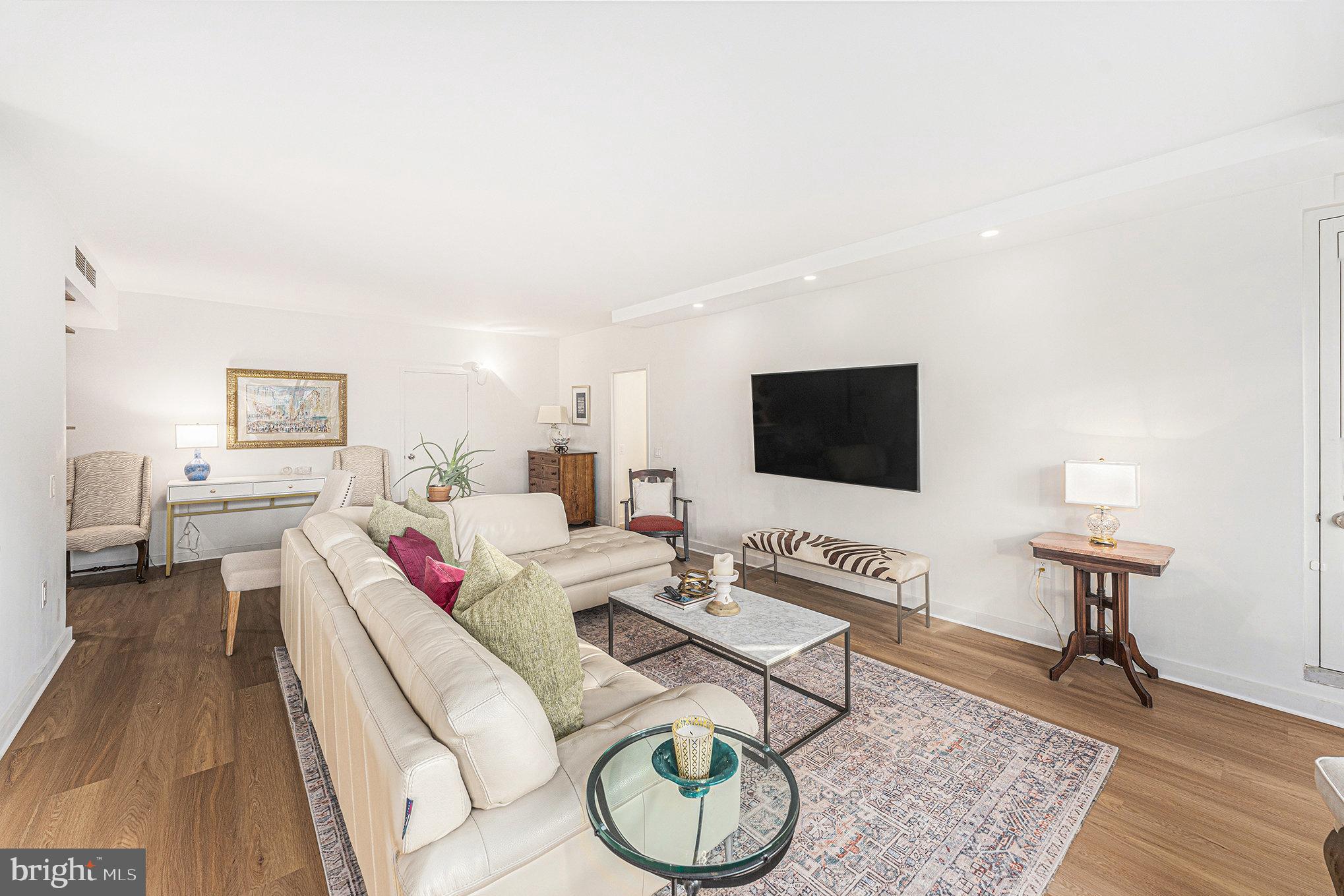 191 Presidential Blvd #R-417